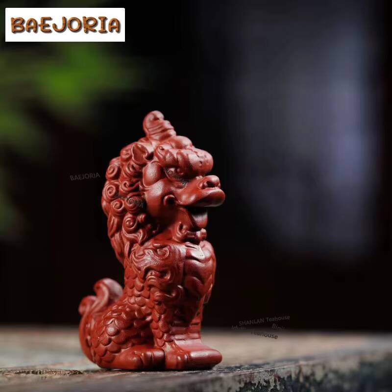 Art Craft Lion - Wykwintna figurka lwa z fioletowej gliny,